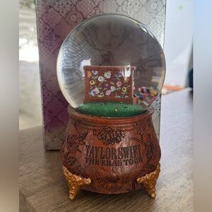 Taylor Swift The Eras Tour Acoustic Piano Snow Globe (pre sale)